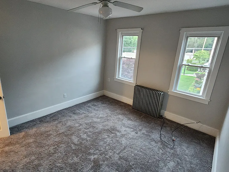 642 W Penn St — Photo 52