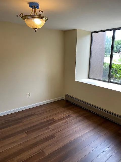 9 Redwood Cir — Photo 2