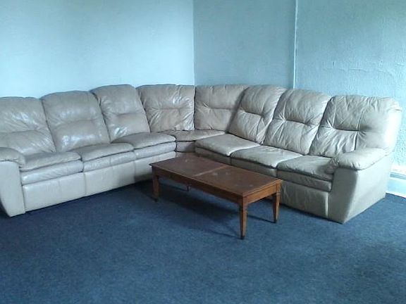 2nd image of 452 Yates St #2
