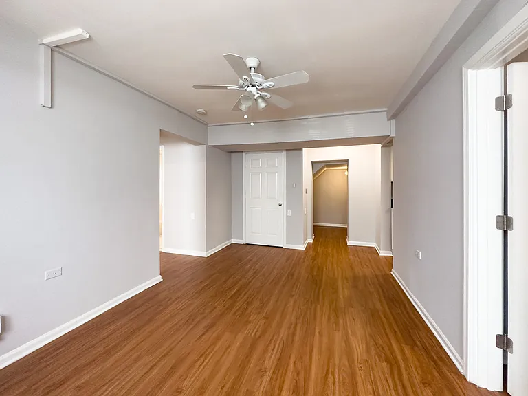 5748 N Winthrop Ave #100 — Photo 7