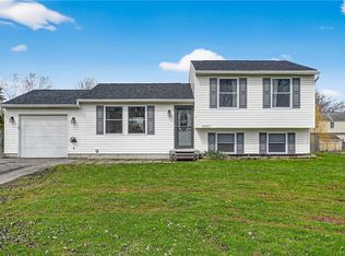 8485 Chinkapin Cir, Cicero, NY 13039