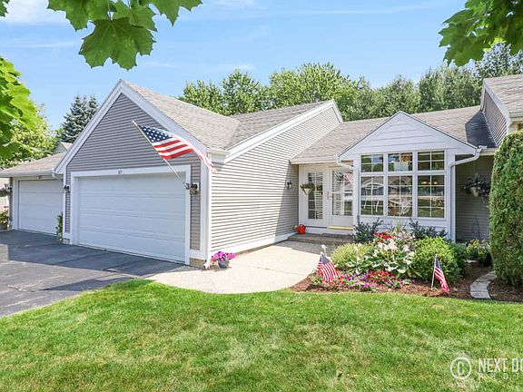 3rd image of 817 Claremont Ct
