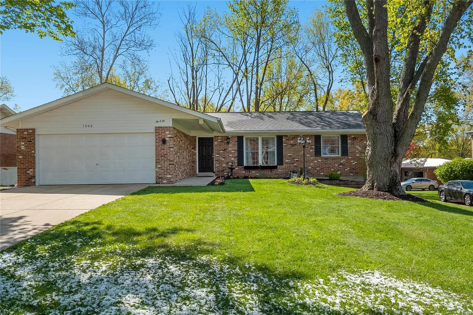 1006 Bridgeport Dr photo 1