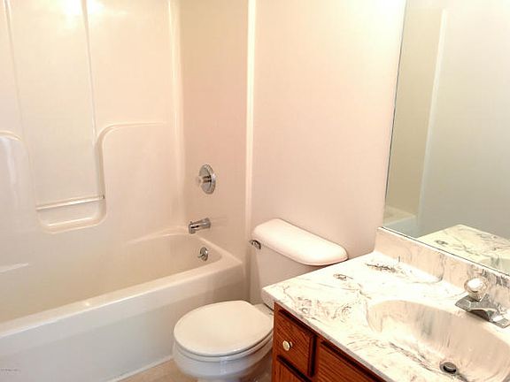 3rd image of 345 Aulbern Dr E