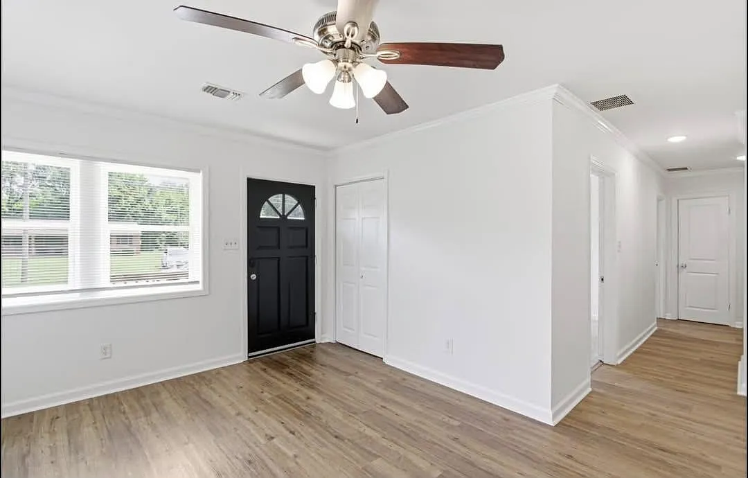 3 bed, 2.5 bath, 1248 sqft, $1,450 — Photo 2