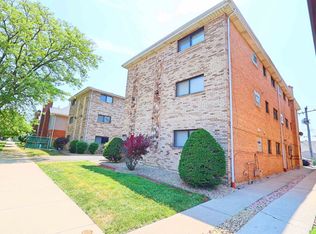 6319 W 64th Pl APT 3N, Chicago, IL 60638