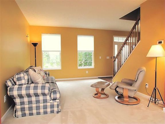 5th image of 6848 Summer Field Dr