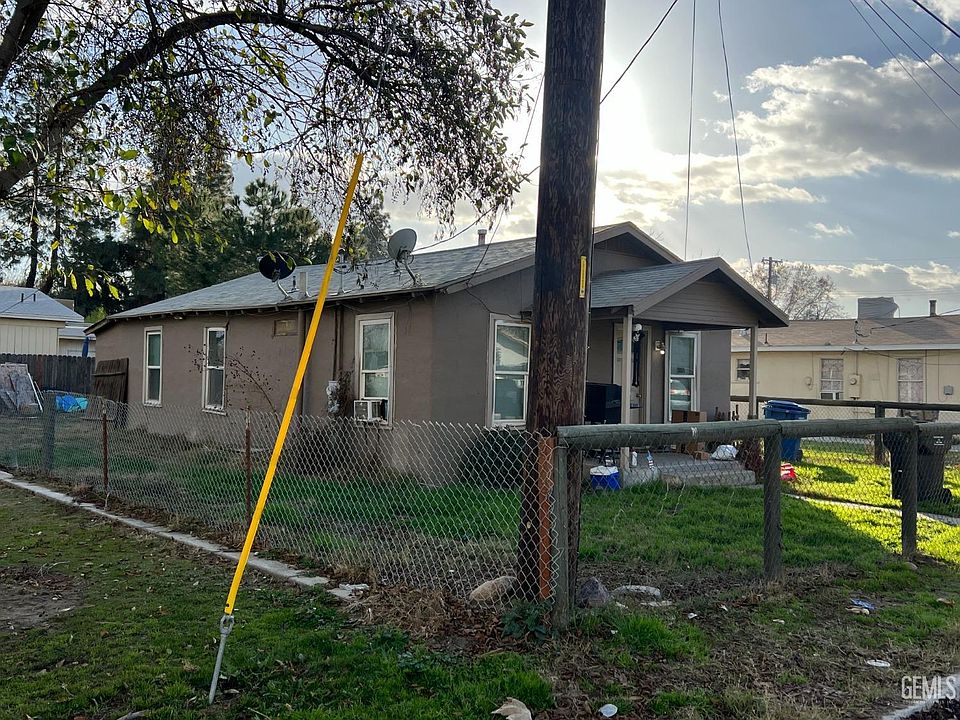 2nd image of 319 Sycamore Dr