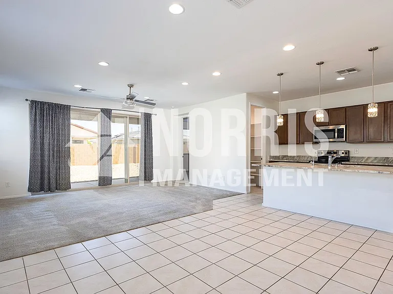 336 E Hawaii Dr — Photo 9