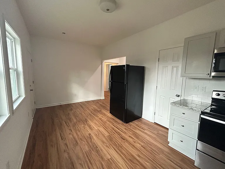 614 Maple Rd — Photo 25