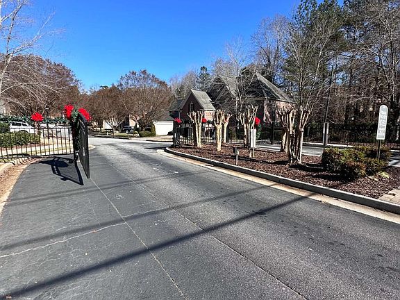 4th image of 220 Beracah Walk SW