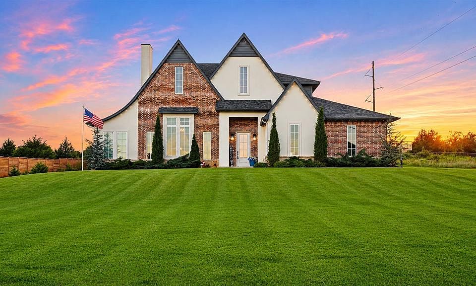 1st image of 3261 Red Ridge Dr
