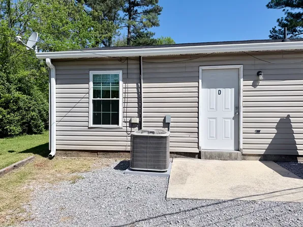 501 W Avalon Ave #D, Tuscumbia, AL 35674