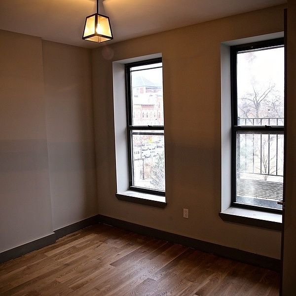 2nd image of 173 Starr St APT 2