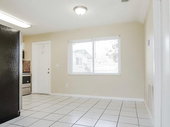 5th image of 4496 SW 27th Ave