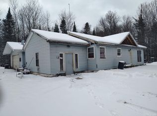 6031 2715th Ln, Gladstone, MI 49837