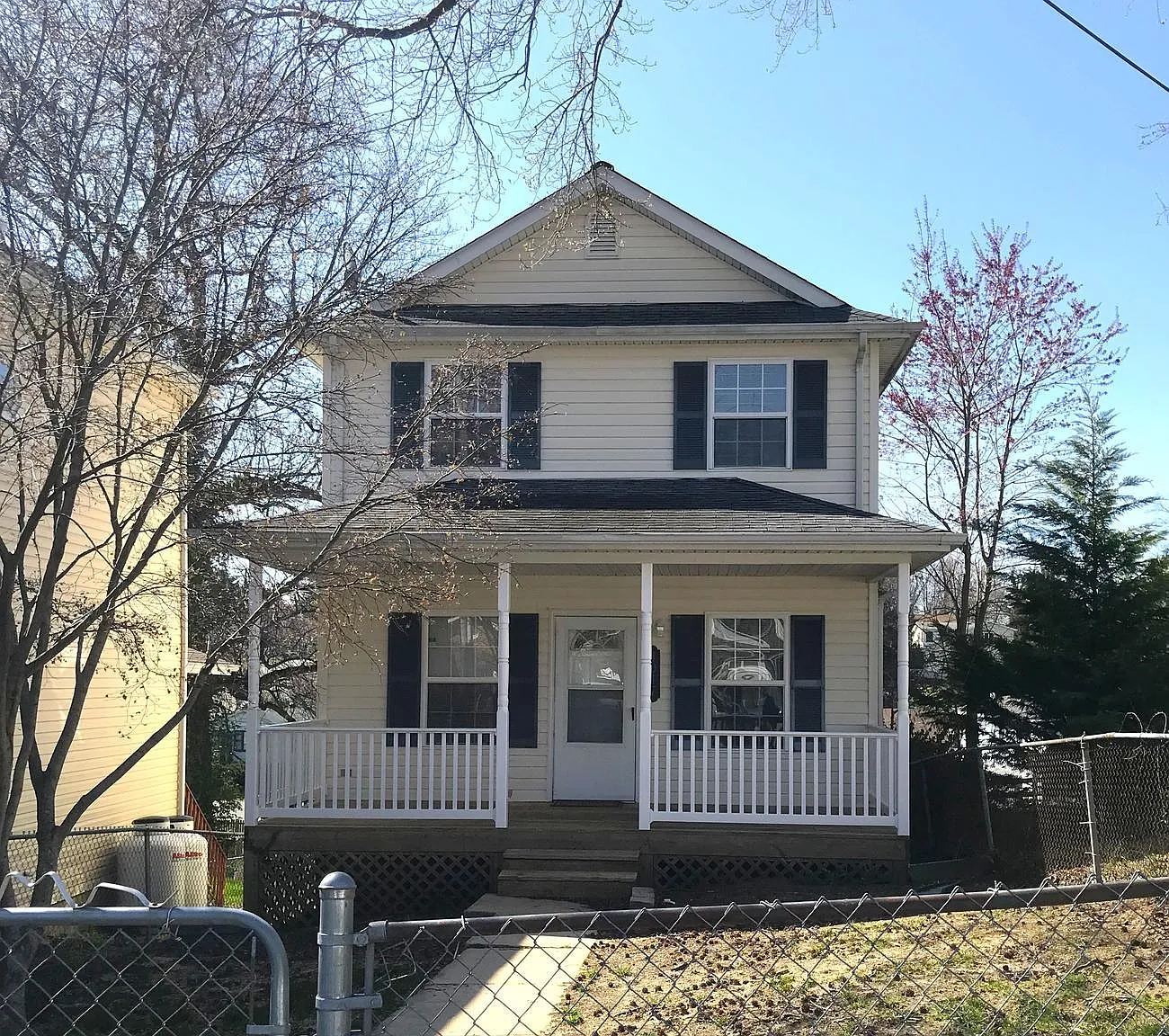 3 bed, 2.5 bath, 2168 sqft, $2,595 — Photo 1