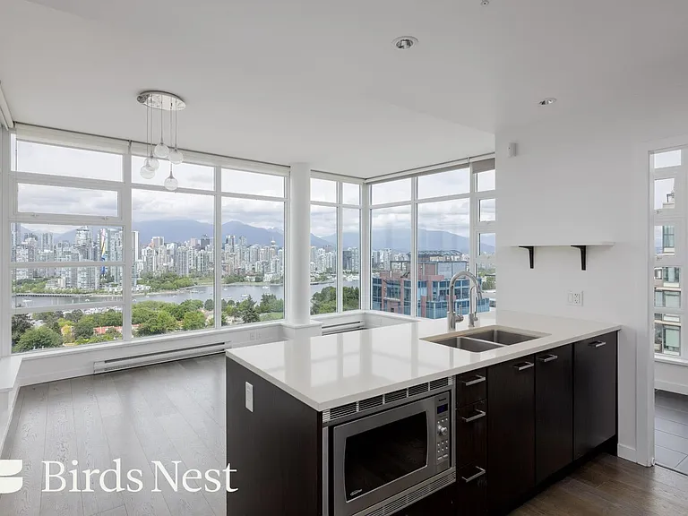 2550 Spruce St #1104 — Photo 1