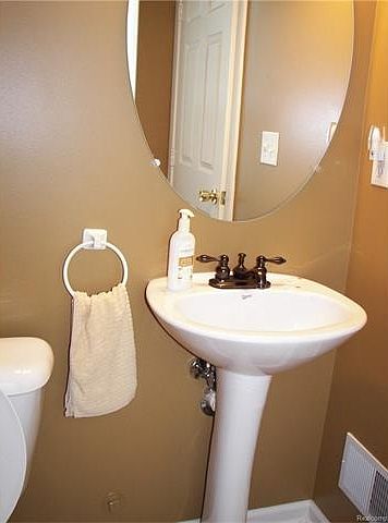 1st image of 8619 Swartz River Dr