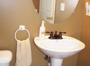 8619 Swartz River Dr, Fowlerville, MI 48836