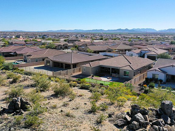 3rd image of 18282 W INDIGO BRUSH Road