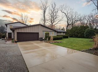 12087 Day Rd, Mishawaka, IN 46545
