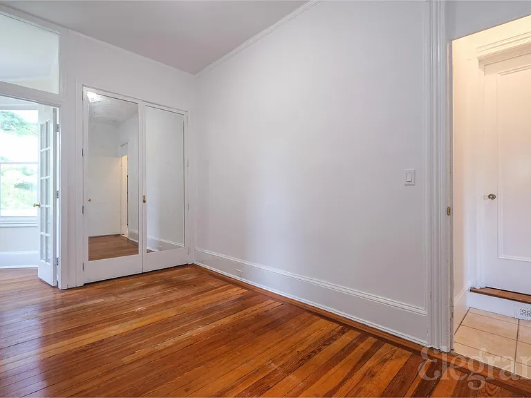 7 Keller Ln #5 — Photo 12