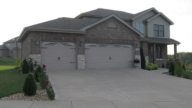 1395 Parliament St photo 1