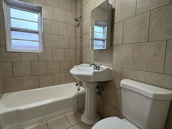 2nd image of 48-50 Carteret St #12