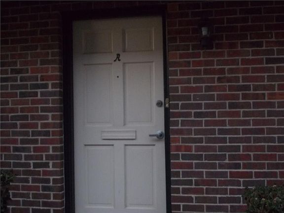 3rd image of 49 Antigua Dr APT A