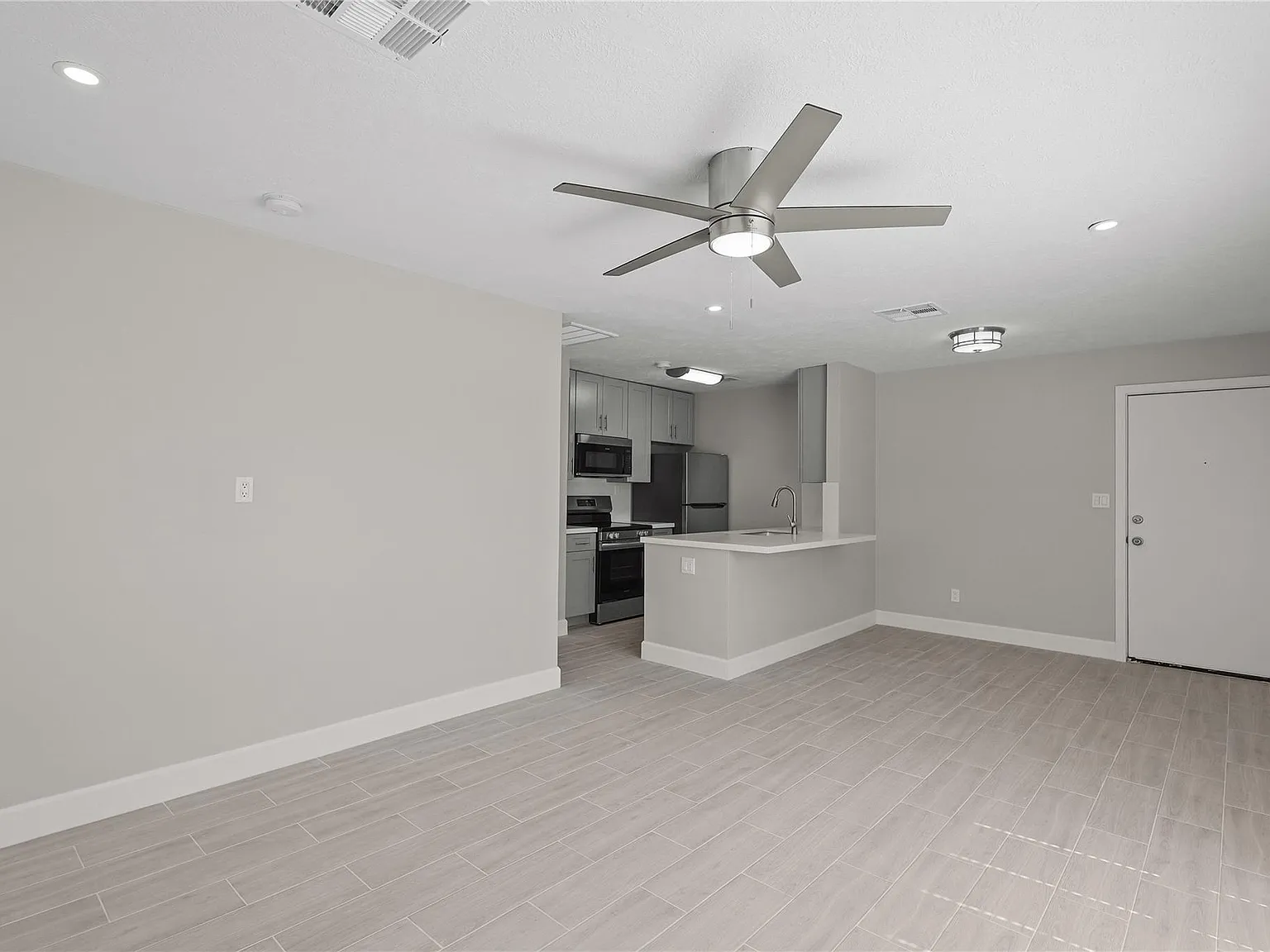 1 bed, 1.0 bath, 616 sqft, $1,200 — Photo 4