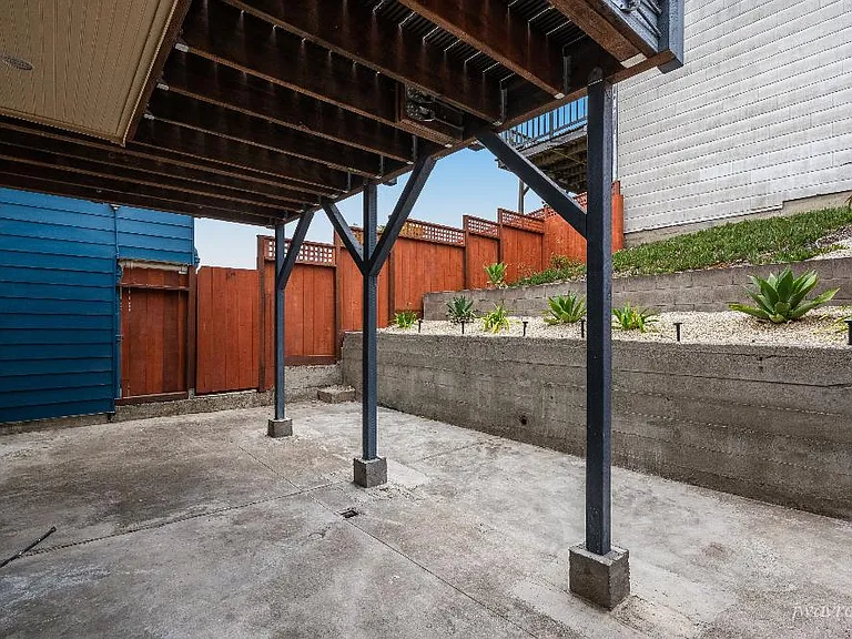 2714 Noriega St — Photo 34