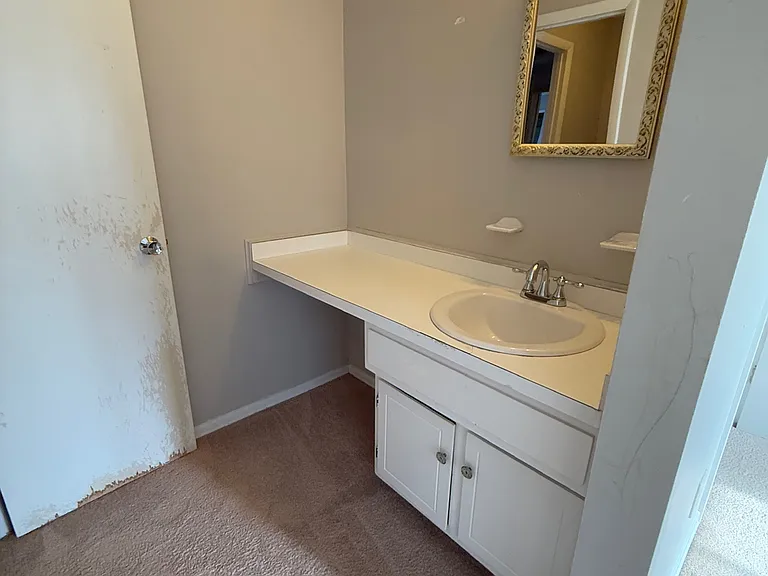 1708 N Hamilton St #C — Photo 30