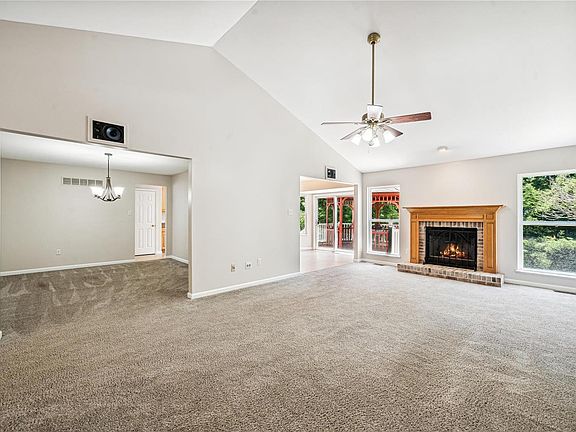 2nd image of 3516 Lakeview Heights Dr