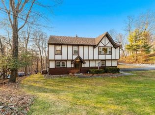 545 Mansel Dr, Landing, NJ 07850