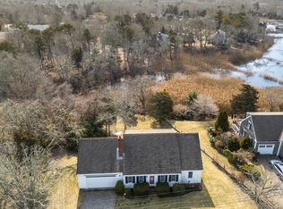 15 Pinefield Ln, South Dennis, MA 02660