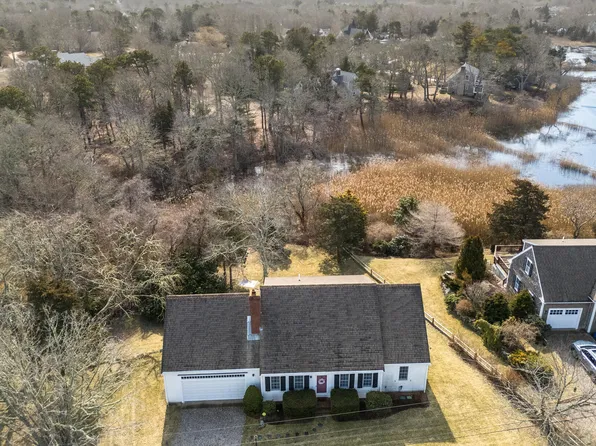 15 Pinefield Lane, South Dennis, MA 02660