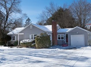 50 Oak Rd, Longmeadow, MA 01106