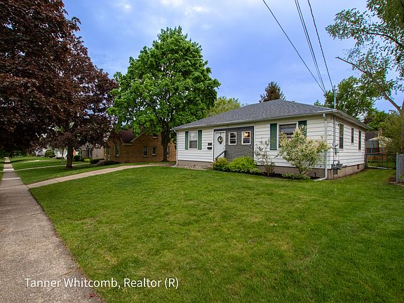 3rd image of 1054 Northwood St NE