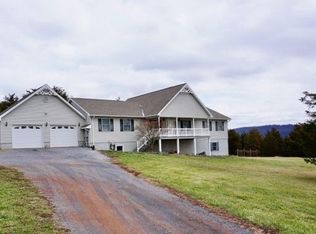 112 Monument Dr, Paw Paw, WV 25434