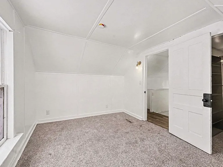 249 Washington Ave — Photo 14