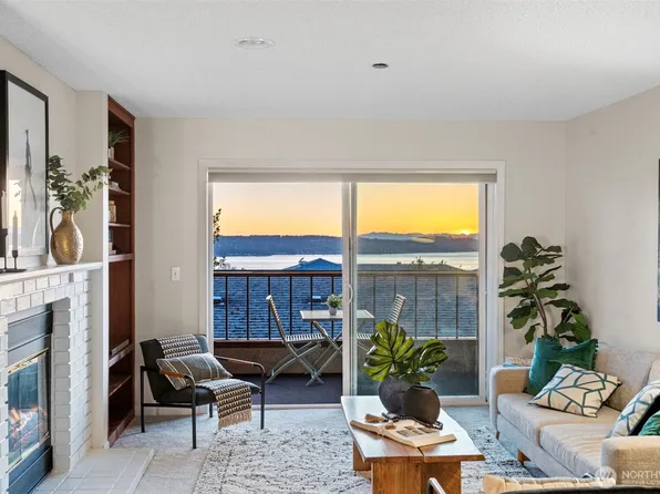 1902 Bridgeport Way W #104, University Place, WA 98466