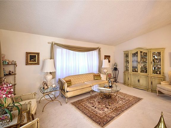 4th image of 3212 Moonflower Dr