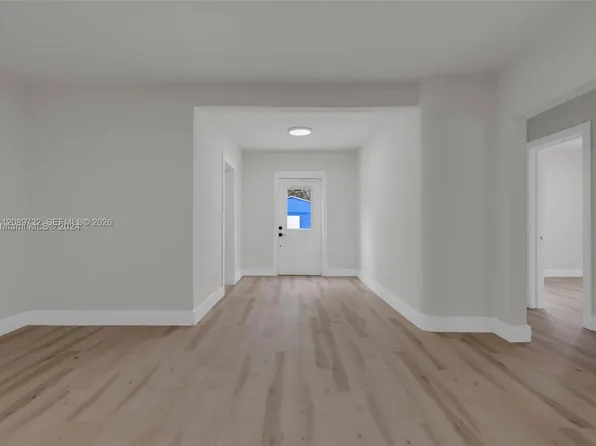 345 NW 44th St, Miami, FL 33127