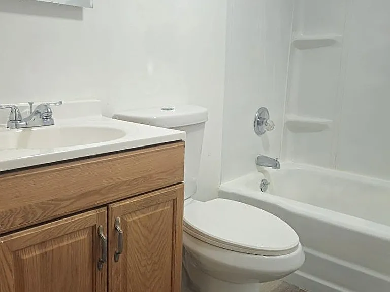 916 Middle St #14 — Photo 11