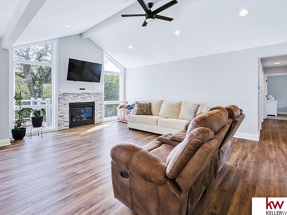 4th image of 9811 Gabriella Dr