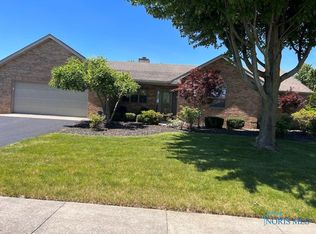 2040 Greystone Dr, Findlay, OH 45840