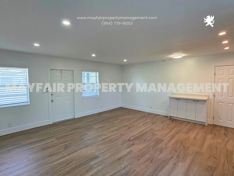 1413 N Dixie Hwy #5 — Photo 4