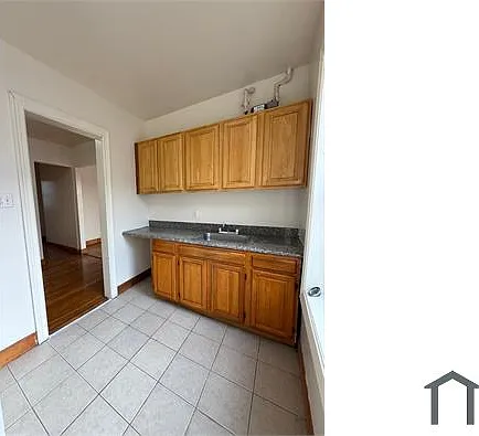 710 E 235th St #E2 — Photo 11
