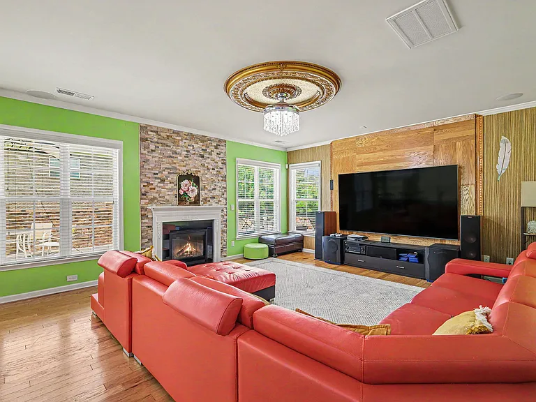 9034 Daisy Pl — Photo 3